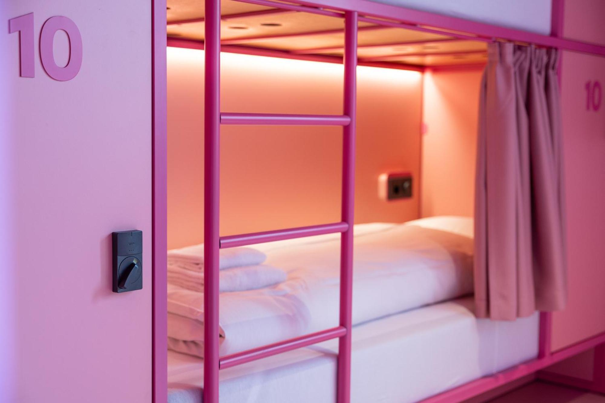 Bunks At Rode Vandrarhem Oslo Exteriör bild