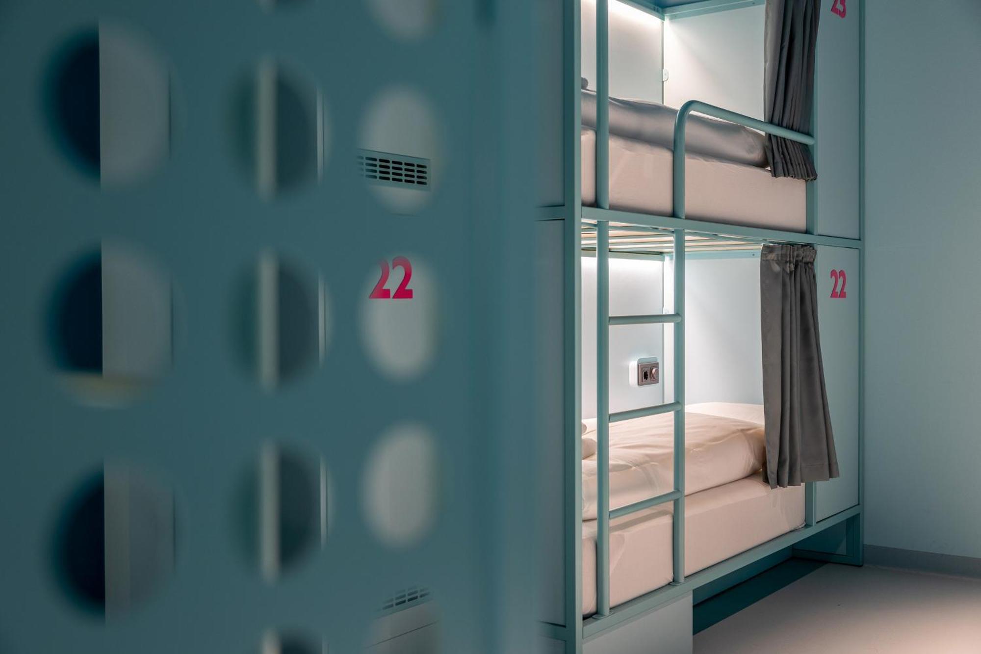 Bunks At Rode Vandrarhem Oslo Exteriör bild
